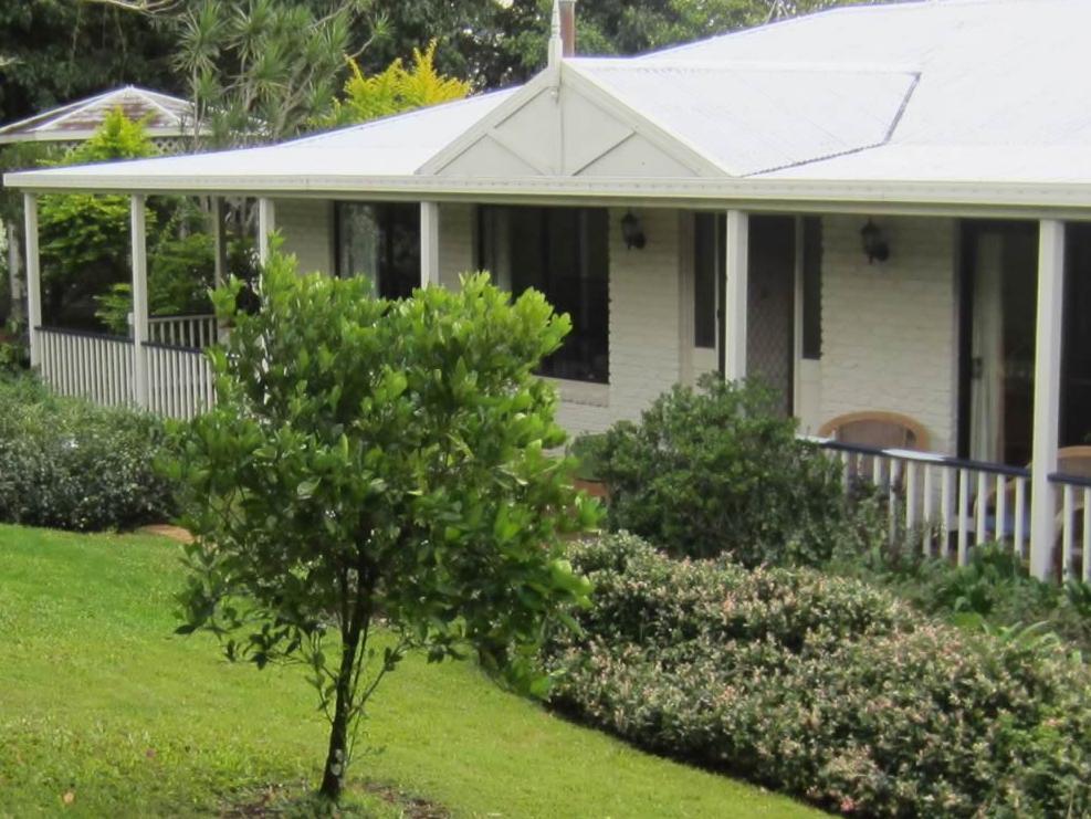 Eden Lodge Nambour Esterno foto